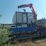 Transport camion cu macara